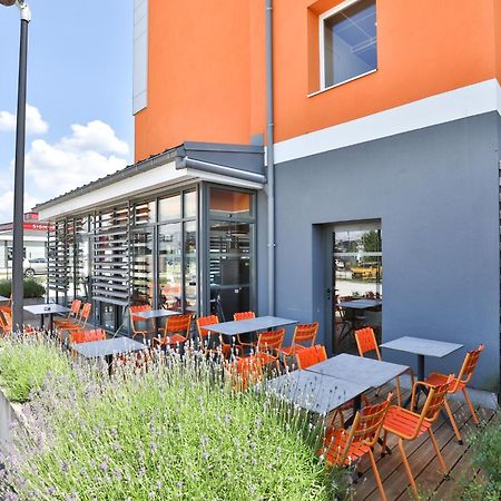 Kyriad Pontarlier Exterior foto